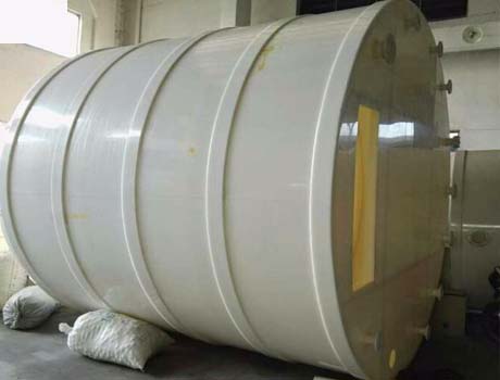 塑料儲罐放置的注意事項及特點