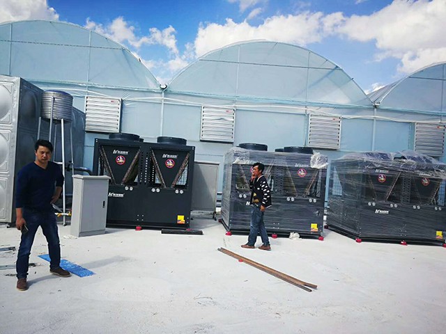云南紅河州瀘西縣蔬菜大棚空氣能熱泵采暖工程